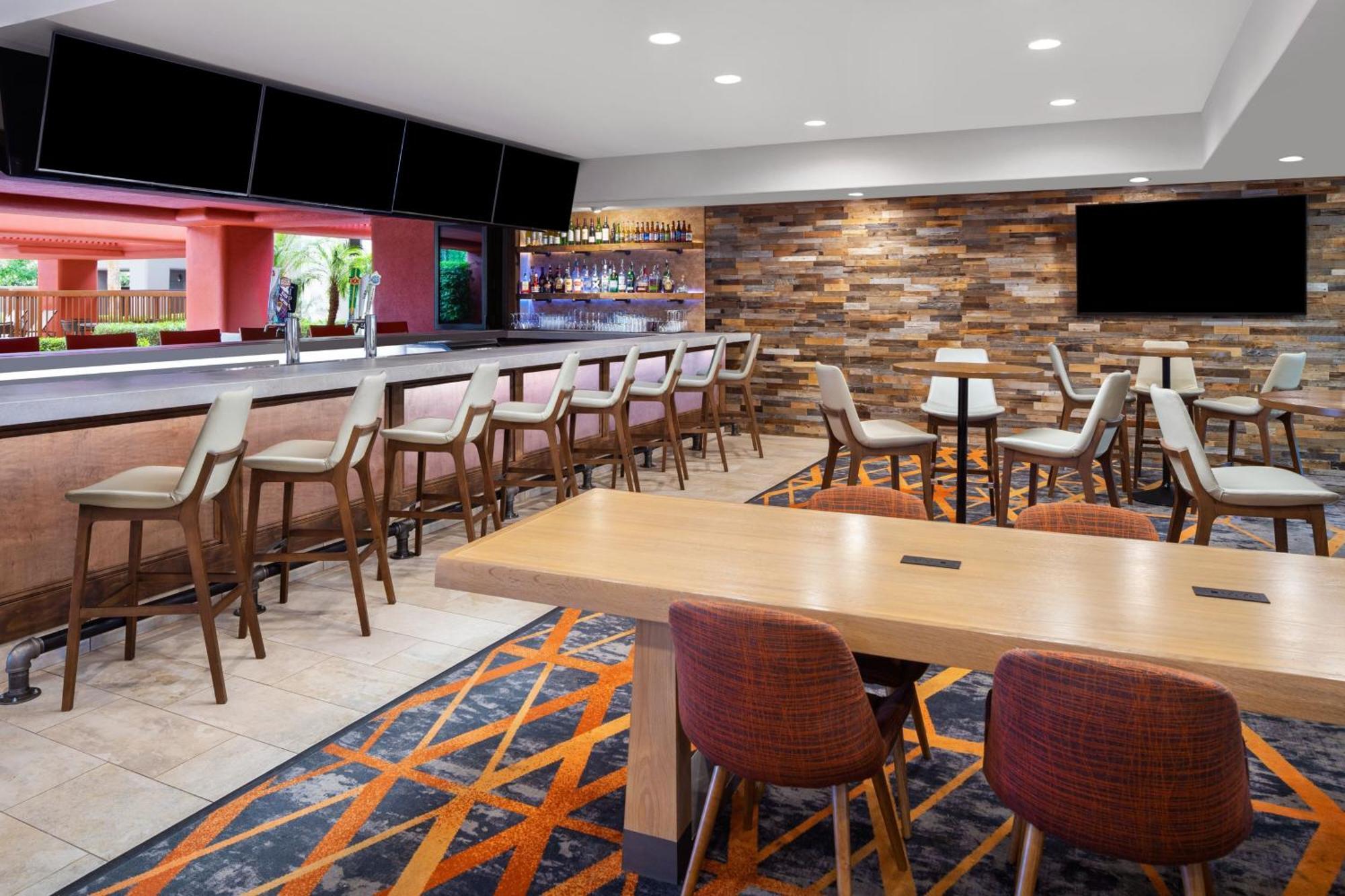 Courtyard Scottsdale North Hotel Exterior photo