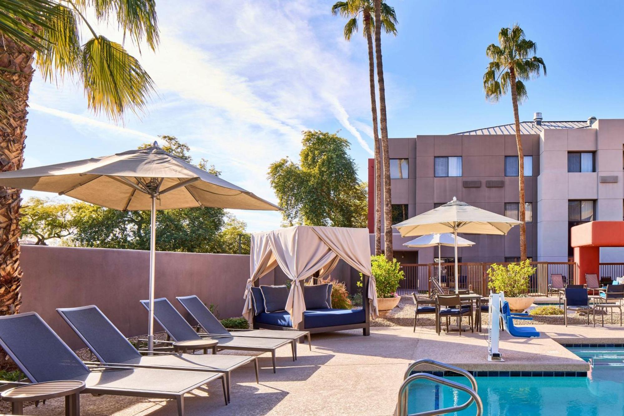 Courtyard Scottsdale North Hotel Exterior photo