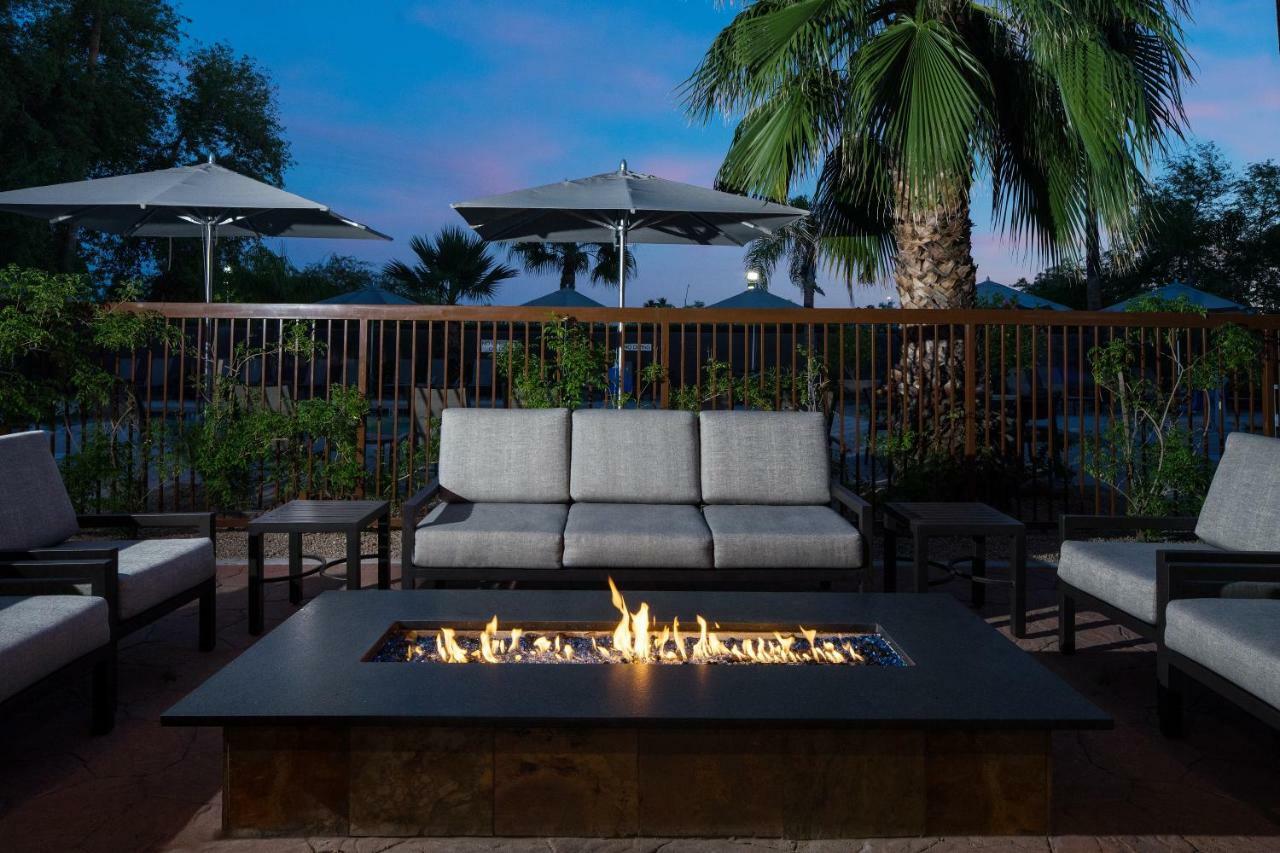 Courtyard Scottsdale North Hotel Exterior photo